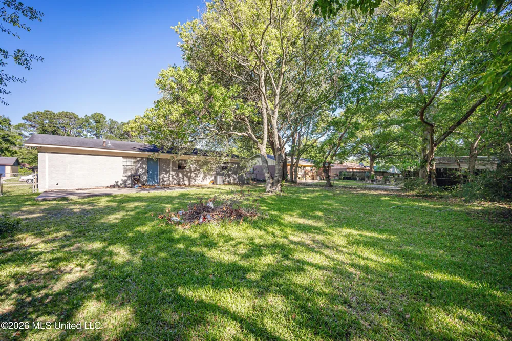 5612 Rose Drive Moss Point, MS 39563