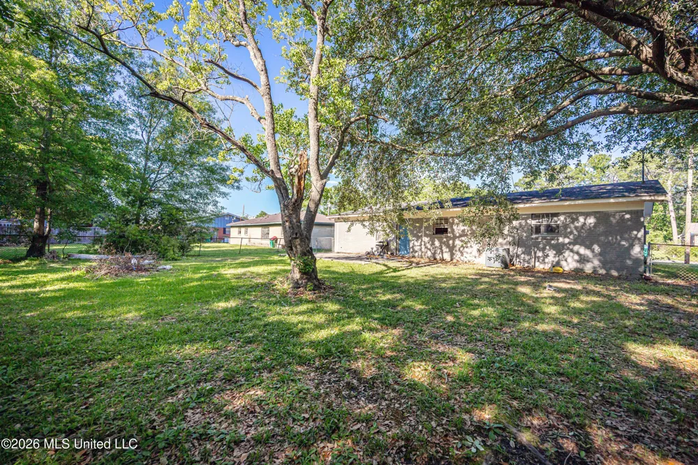 5612 Rose Drive Moss Point, MS 39563