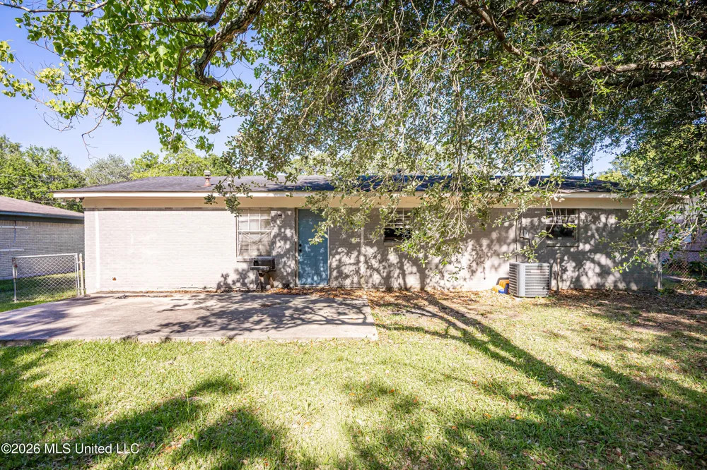 5612 Rose Drive Moss Point, MS 39563