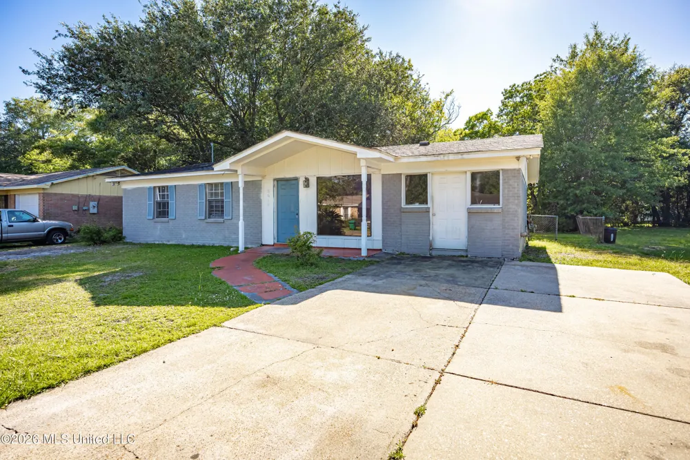 5612 Rose Drive Moss Point, MS 39563