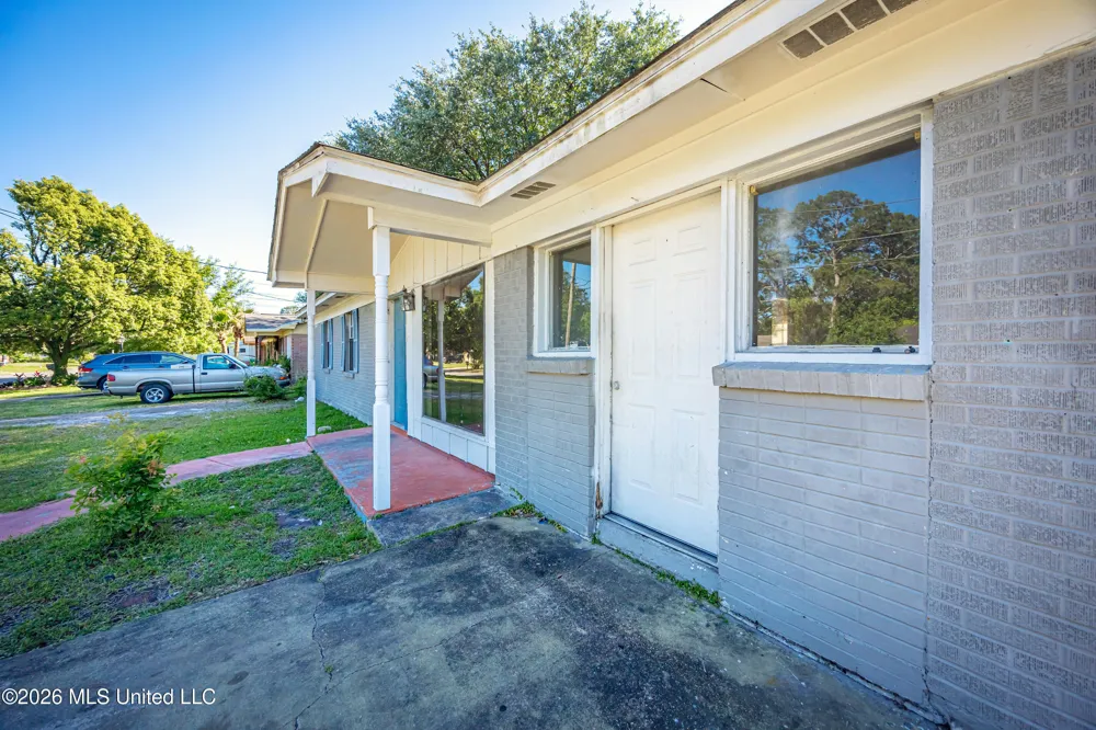 5612 Rose Drive Moss Point, MS 39563