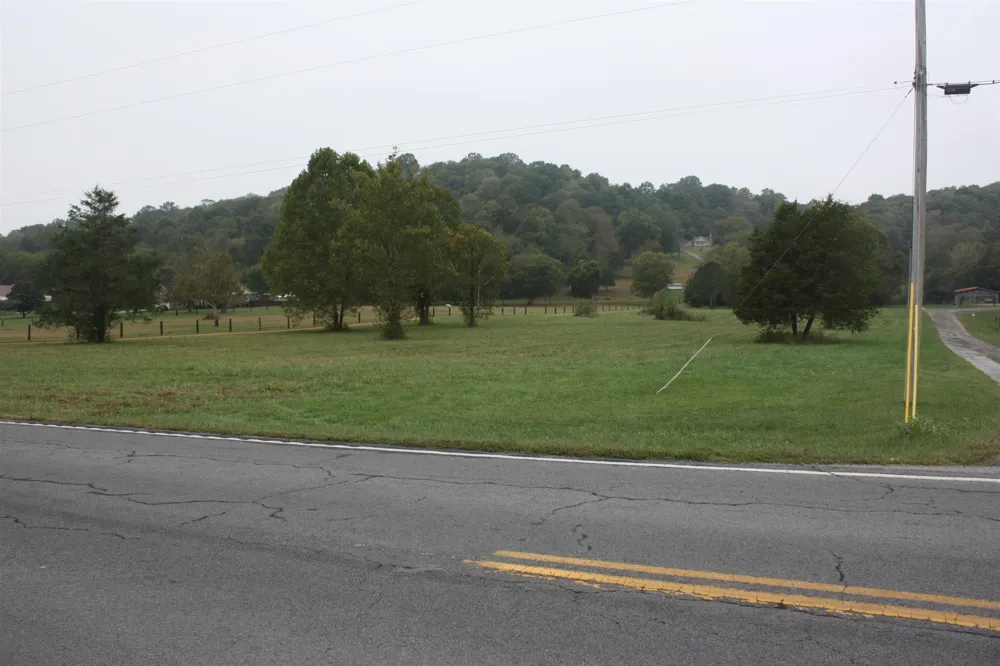 5679 Carters Creek Pike Thompsons Station, TN 37179