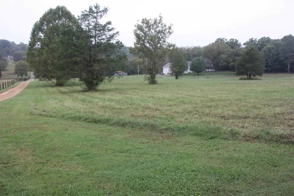 5679 Carters Creek Pike Thompsons Station, TN 37179