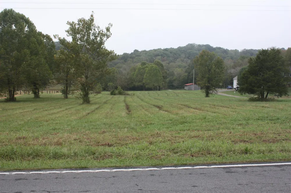 5679 Carters Creek Pike Thompsons Station, TN 37179