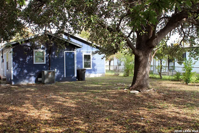 1006 DIVISION AVE San Antonio, TX 78225