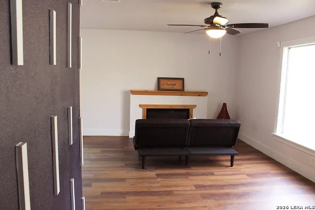 1006 DIVISION AVE San Antonio, TX 78225