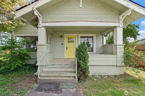 505 W Young Street