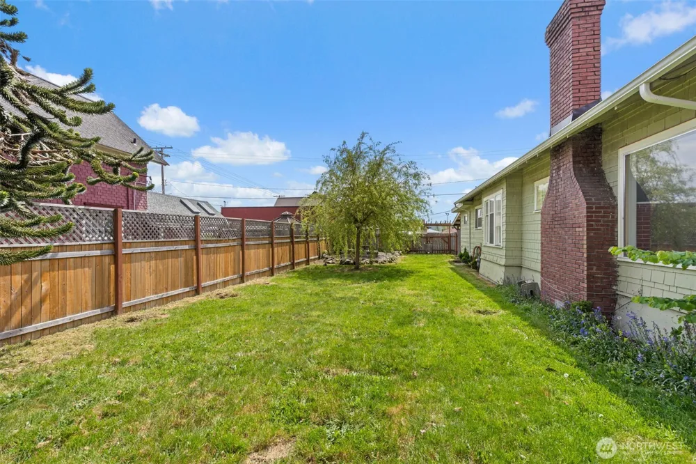505 W Young Street Elma, WA 98541