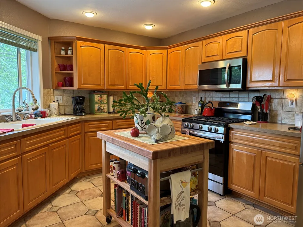 30214 H STREET Ocean Park, WA 98640