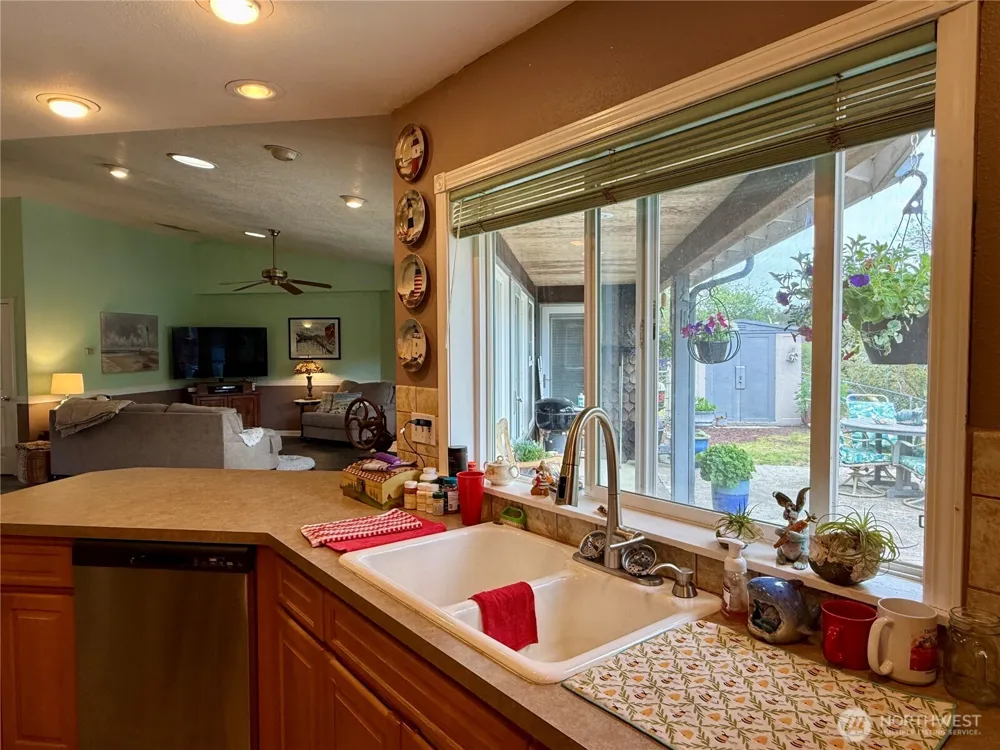30214 H STREET Ocean Park, WA 98640