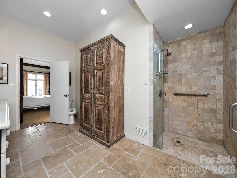 65 Crestwood Road Asheville, NC 28804