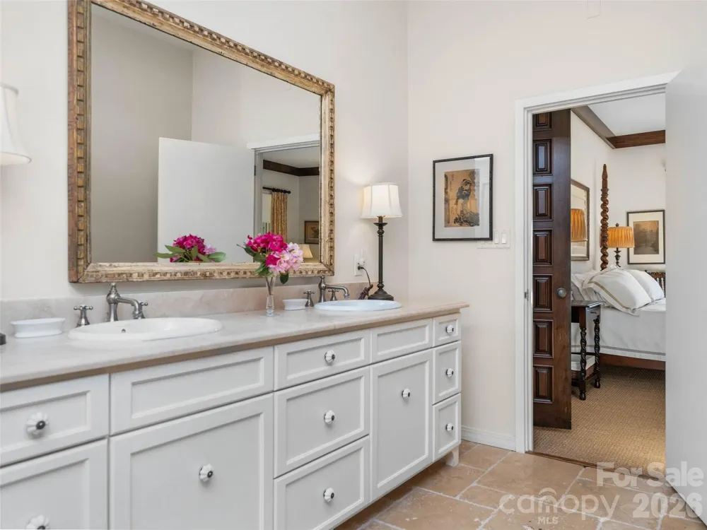 65 Crestwood Road Asheville, NC 28804