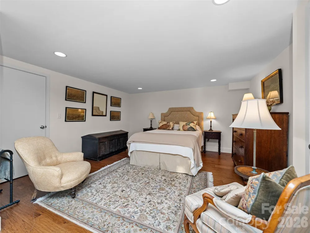 65 Crestwood Road Asheville, NC 28804