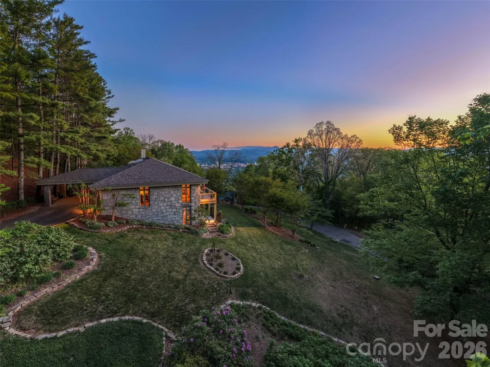 65 Crestwood Road Asheville, NC 28804