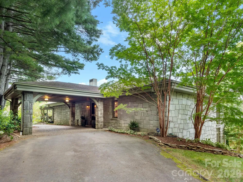 65 Crestwood Road Asheville, NC 28804