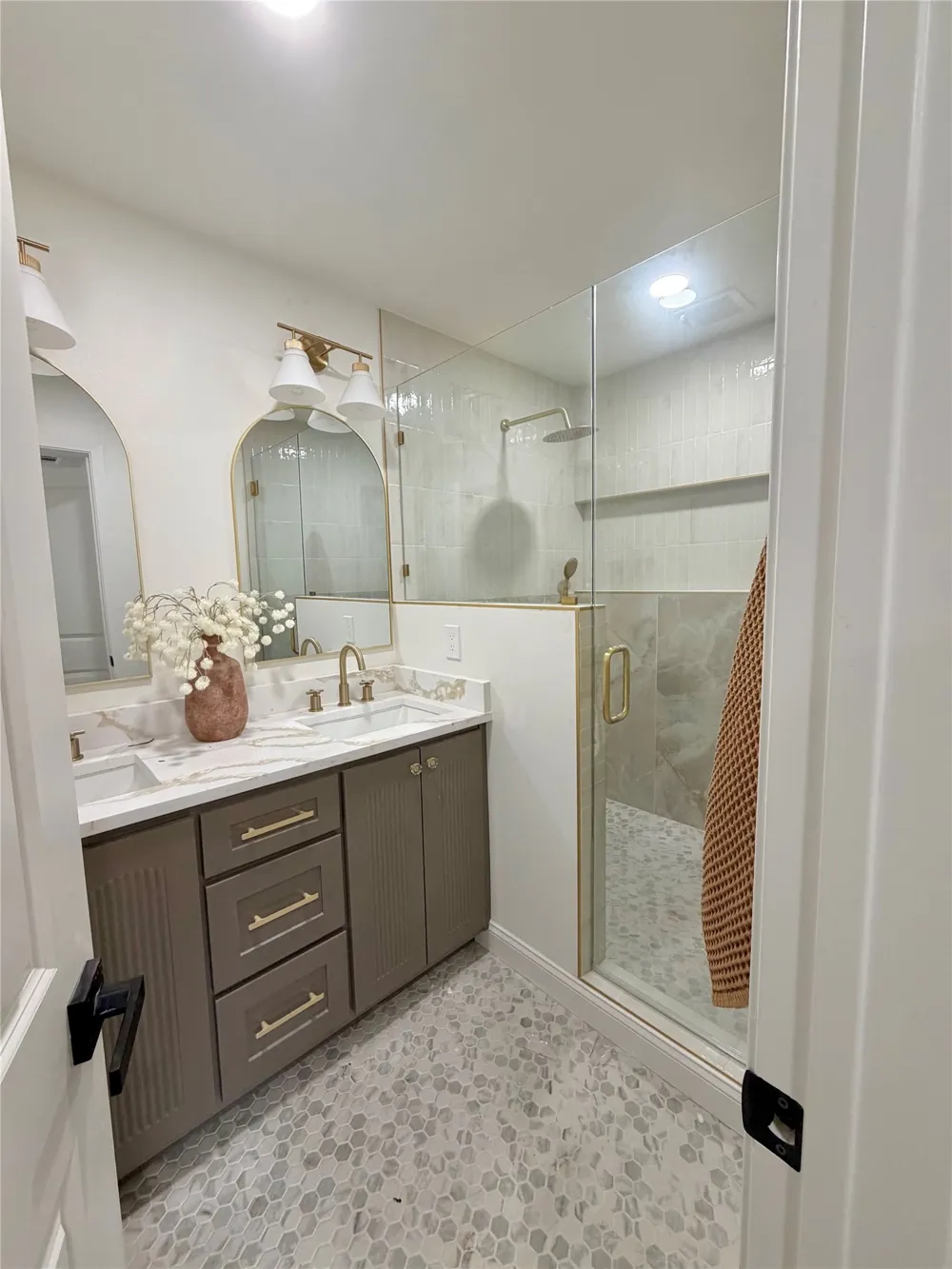 7881 La Cabeza Drive Dallas, TX 75248