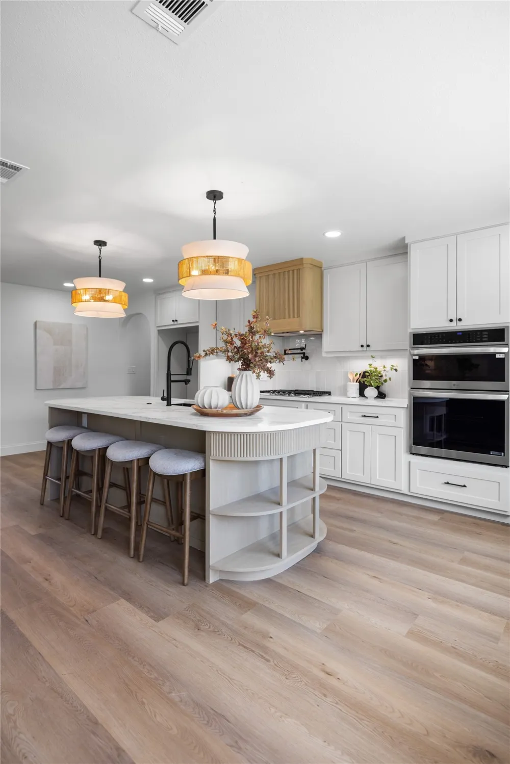 7881 La Cabeza Drive Dallas, TX 75248