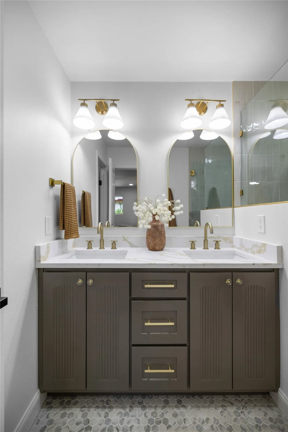 7881 La Cabeza Drive Dallas, TX 75248