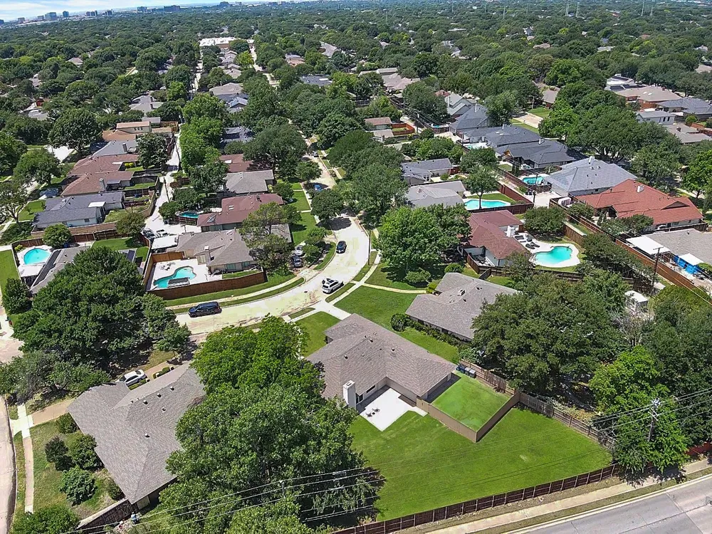 7881 La Cabeza Drive Dallas, TX 75248