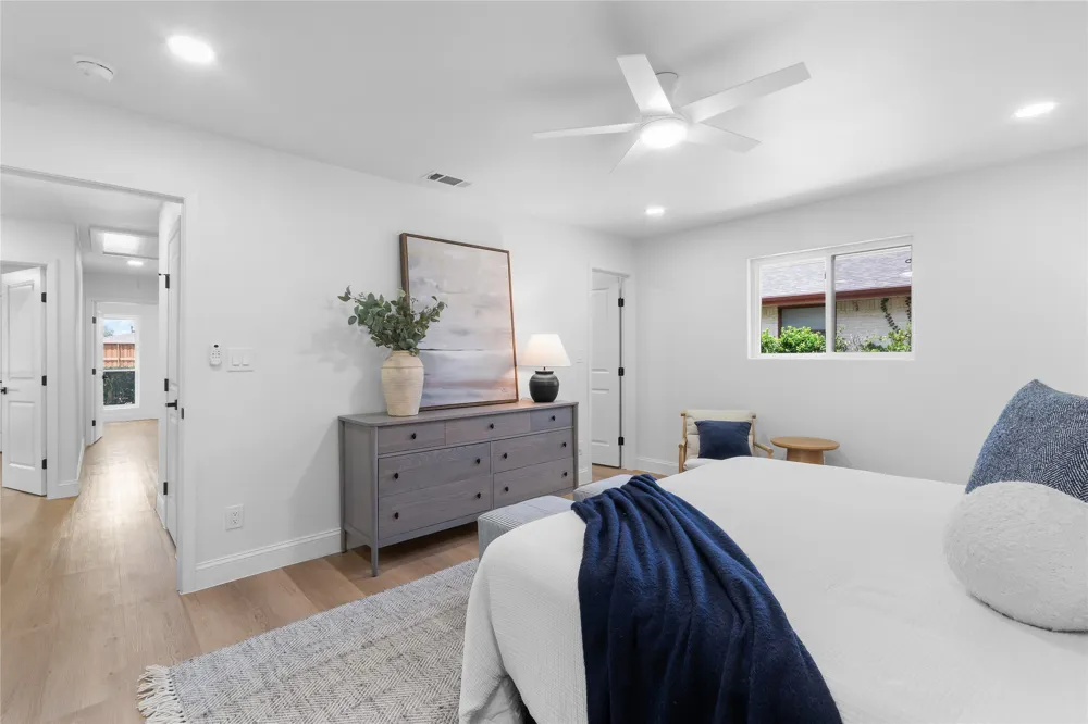 7881 La Cabeza Drive Dallas, TX 75248