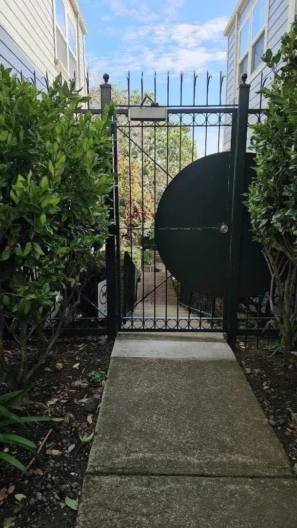 1204 Wisconsin Street San Francisco, CA 94107
