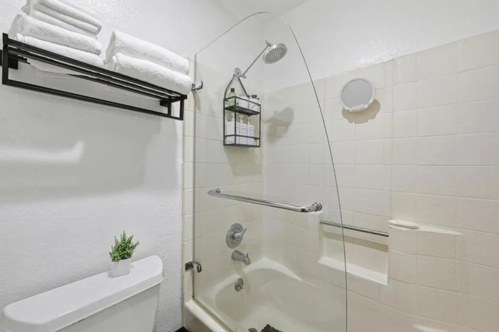 1204 Wisconsin Street San Francisco, CA 94107