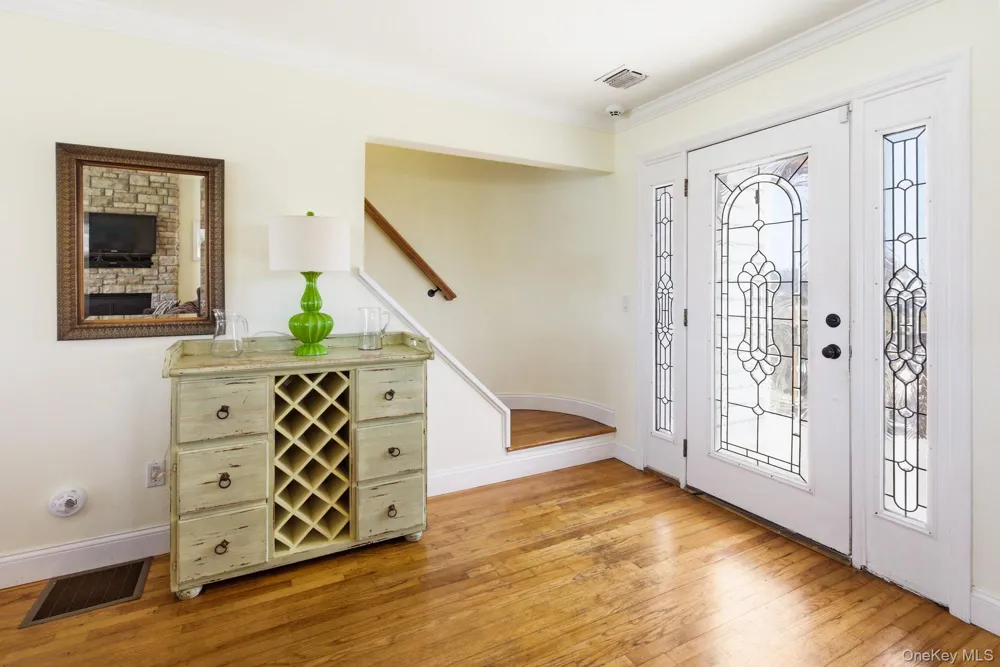 818 Dune Road Westhampton Beach, NY 11978