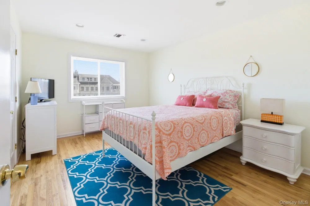 818 Dune Road Westhampton Beach, NY 11978