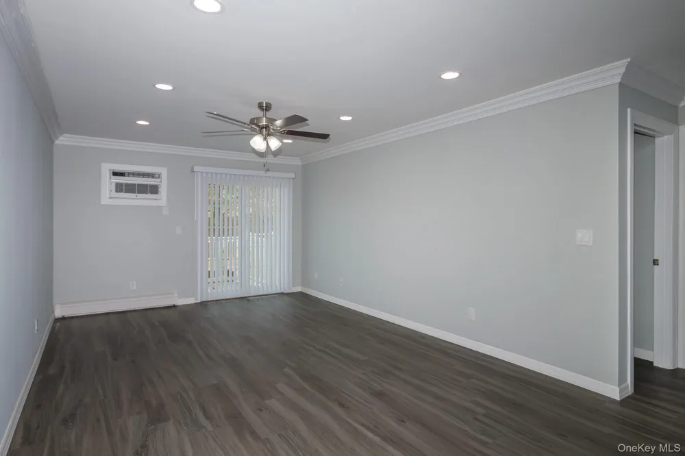 19 Cassa Loop #19 Holtsville, NY 11742