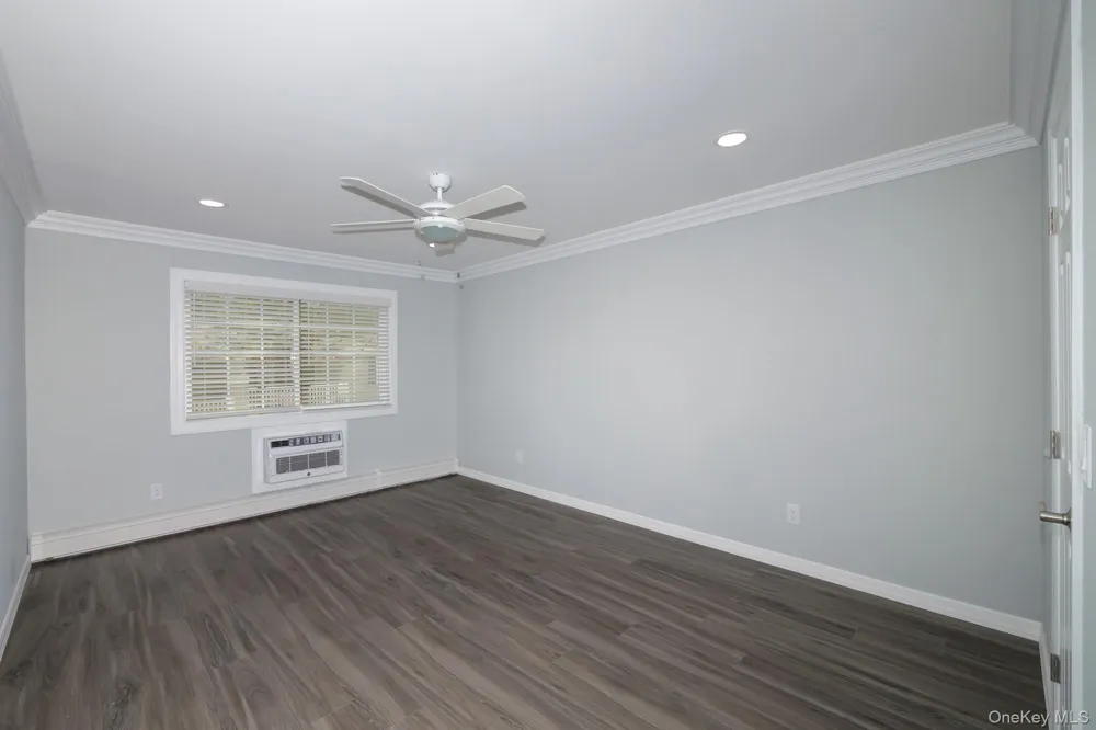 19 Cassa Loop #19 Holtsville, NY 11742