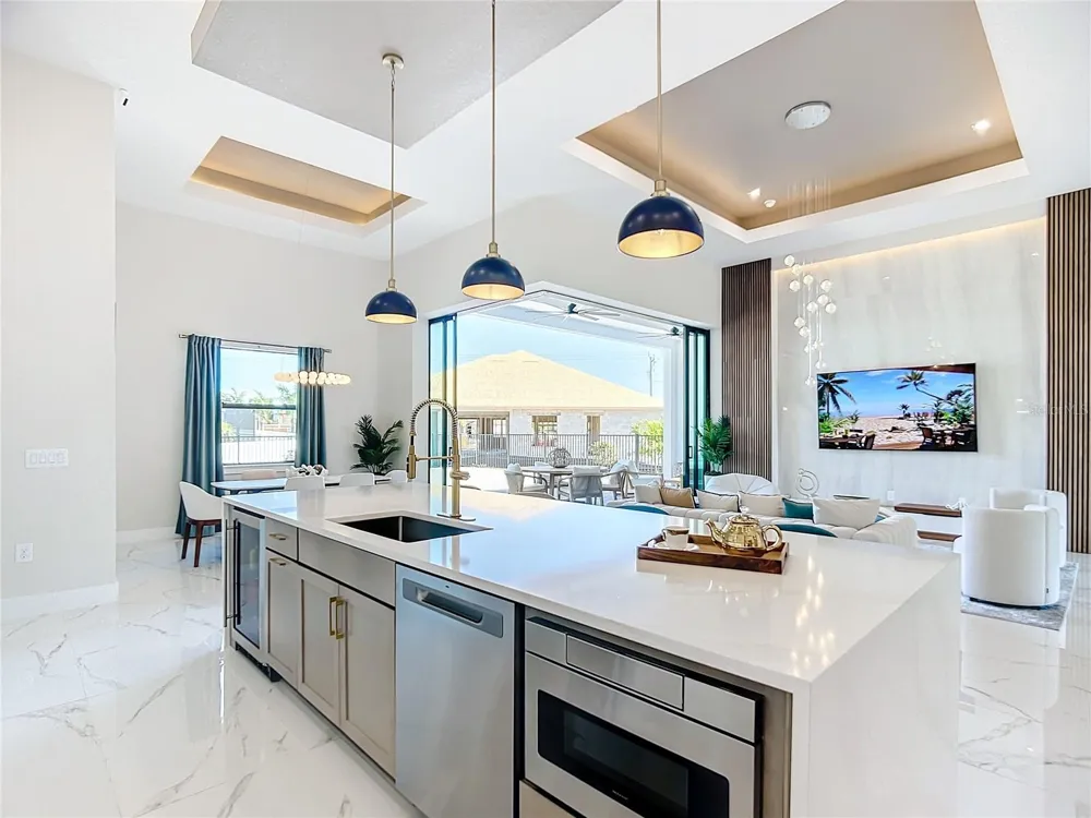 2527 GLEASON PARKWAY Cape Coral, FL 33914