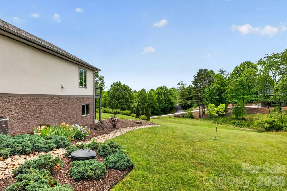 141 Round Top Circle Mills River, NC 28759