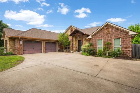 249 Heritage Court