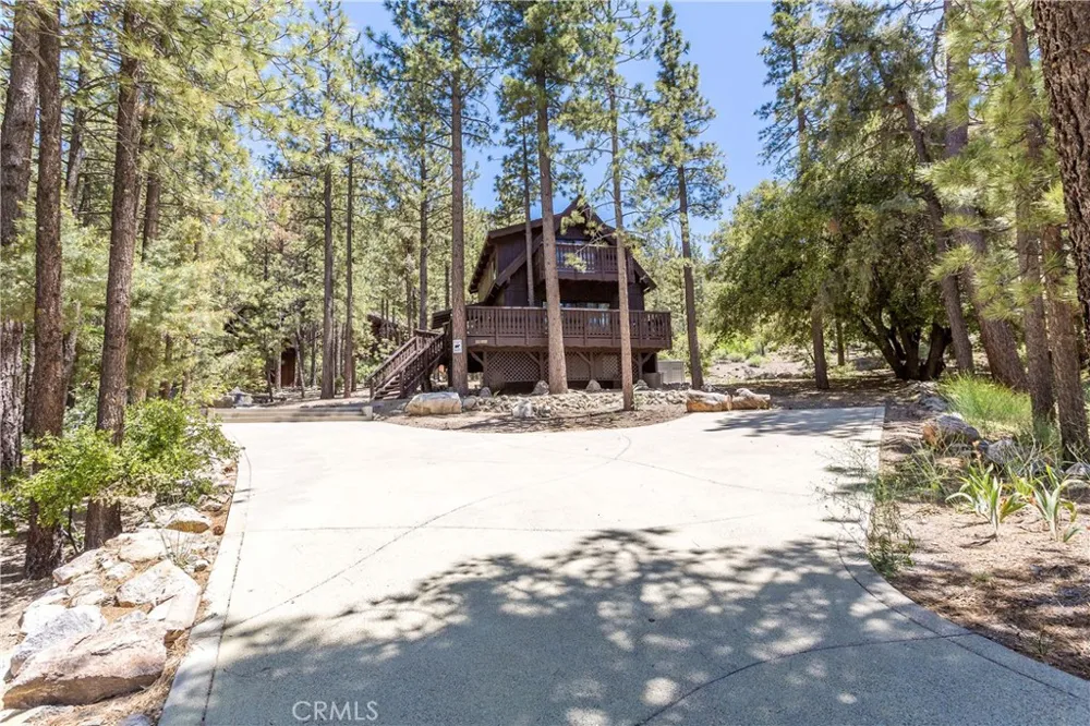 1600 Woodland Pine Mountain Club, CA 93222