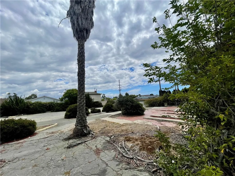 5619 Ball Road Cypress, CA 90630