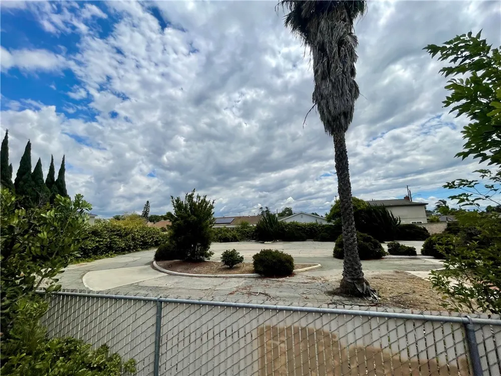 5619 Ball Road Cypress, CA 90630