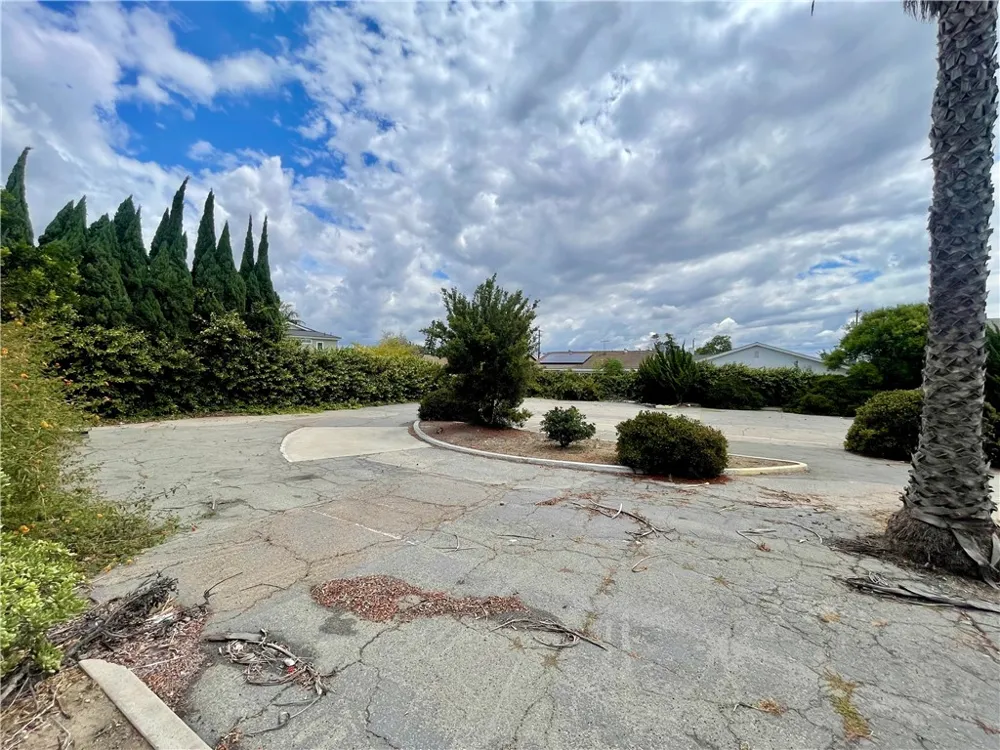 5619 Ball Road Cypress, CA 90630