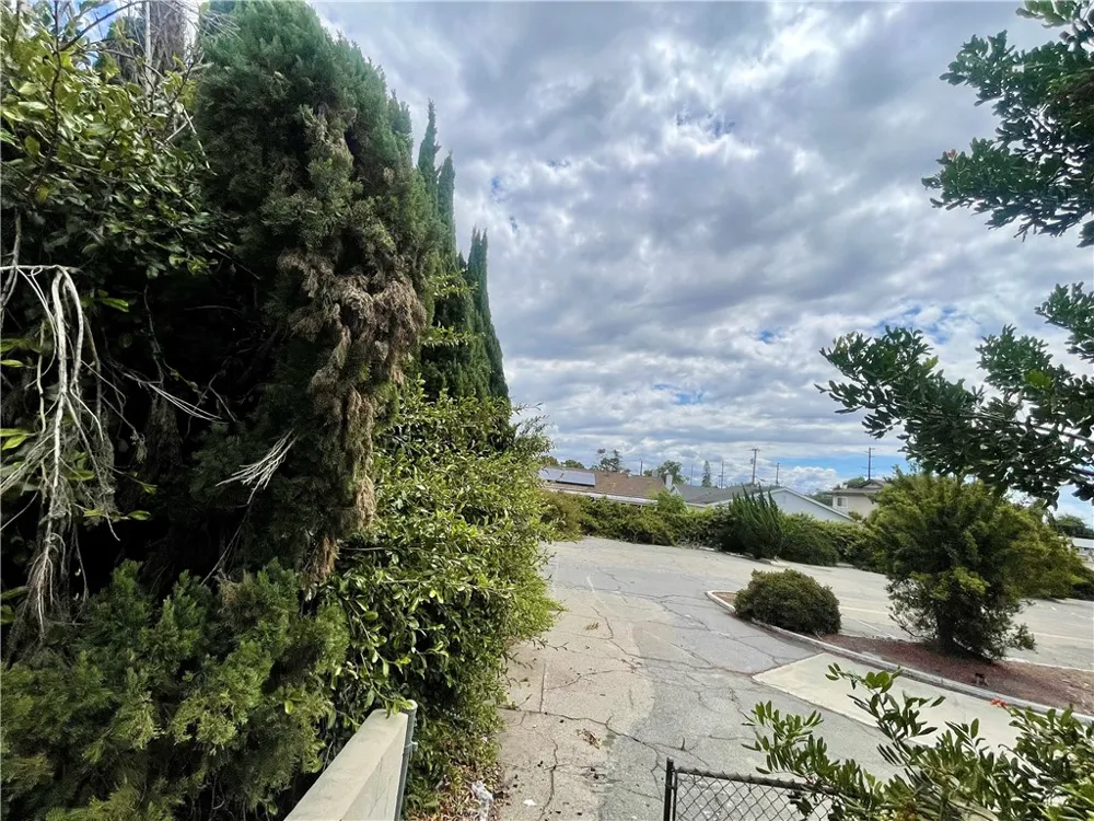 5619 Ball Road Cypress, CA 90630