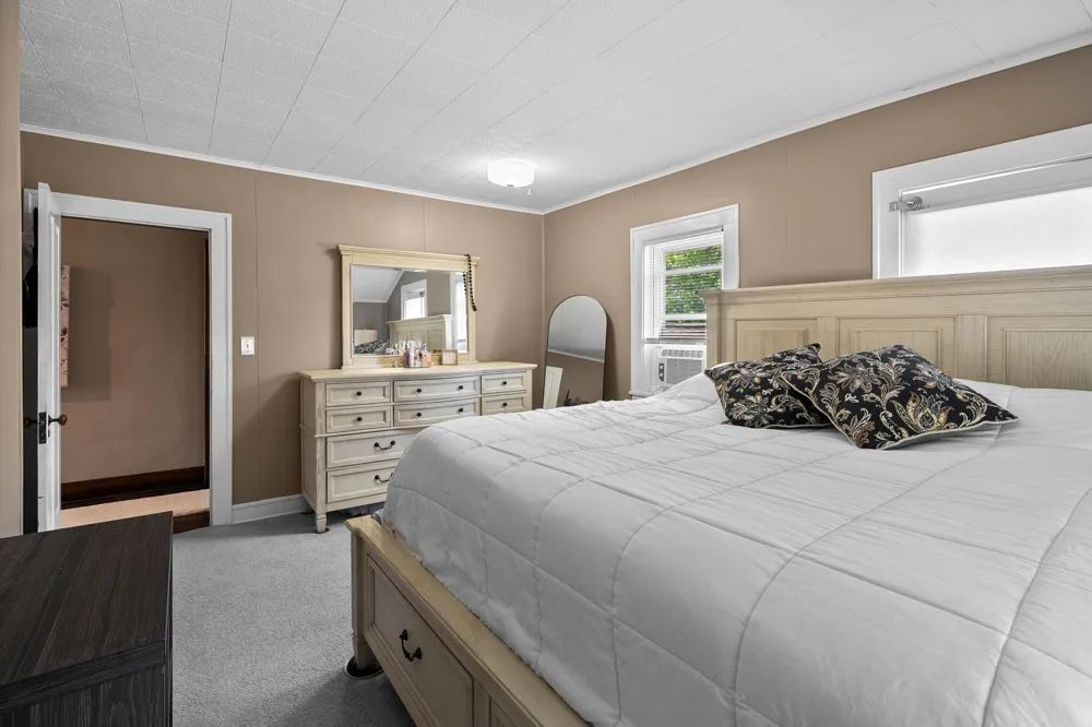 220 S Anderson Street Plainwell City, MI 49080