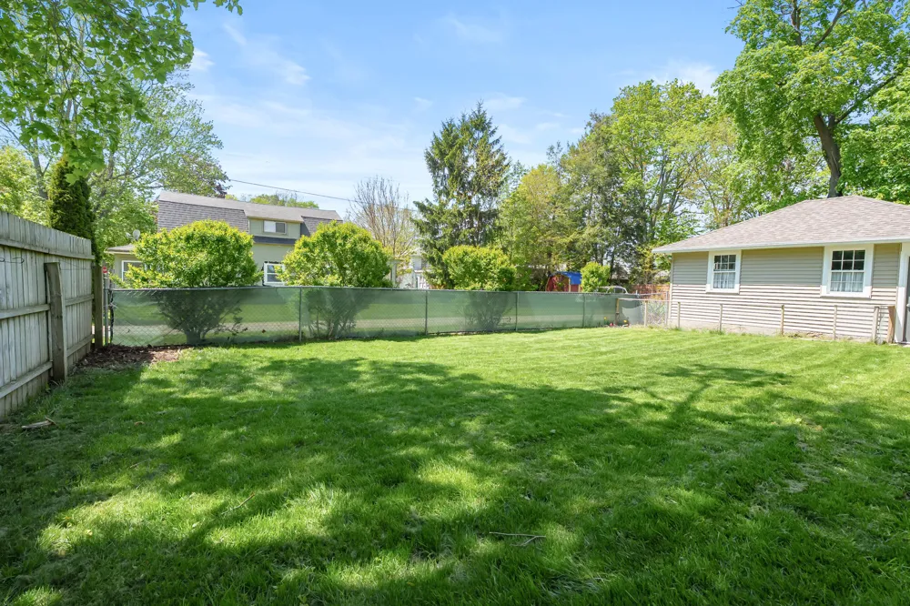 220 S Anderson Street Plainwell City, MI 49080