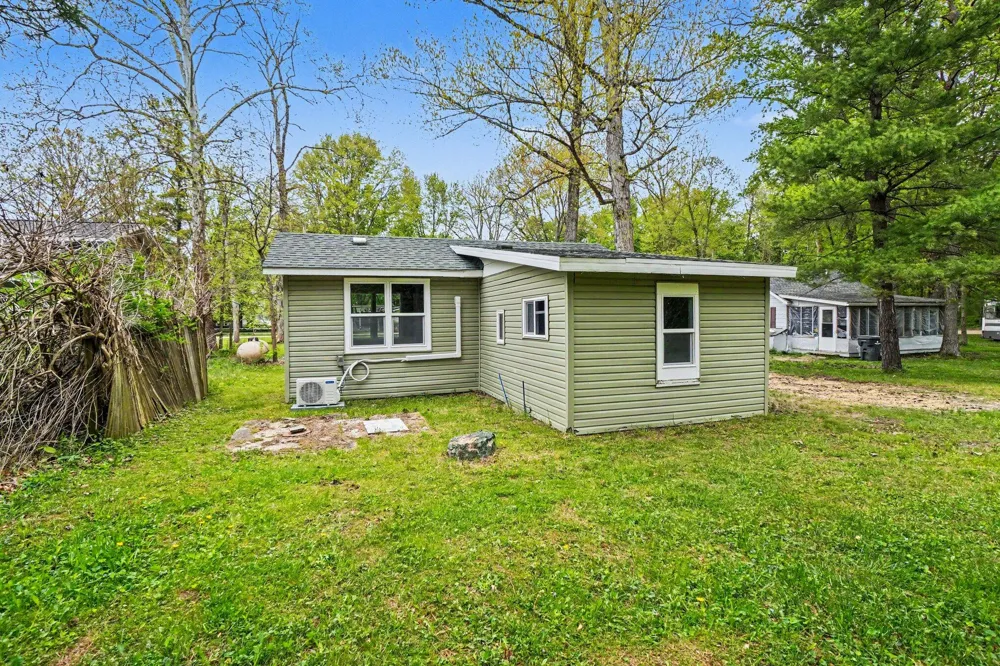 4206 S Shore Drive Cheshire Township, MI 49010