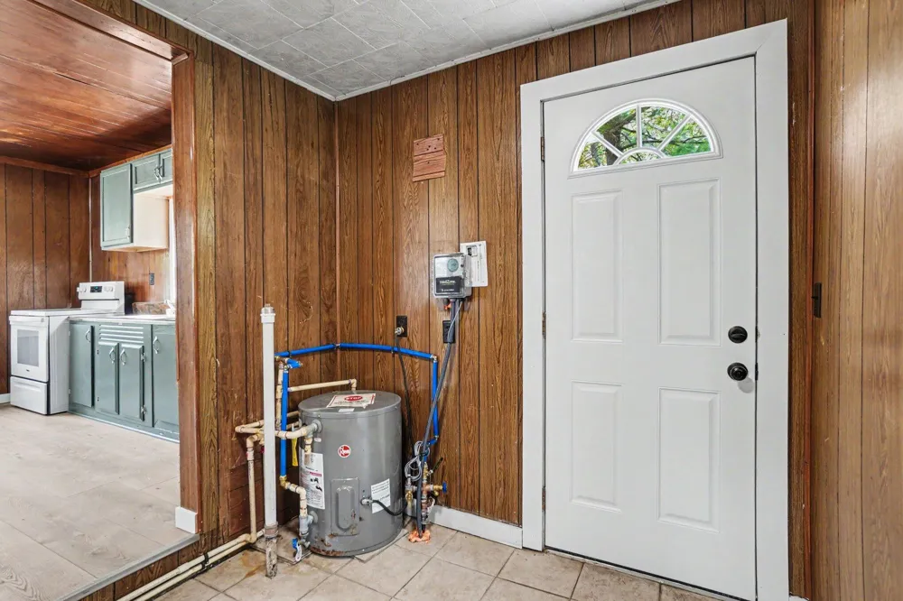 4206 S Shore Drive Cheshire Township, MI 49010