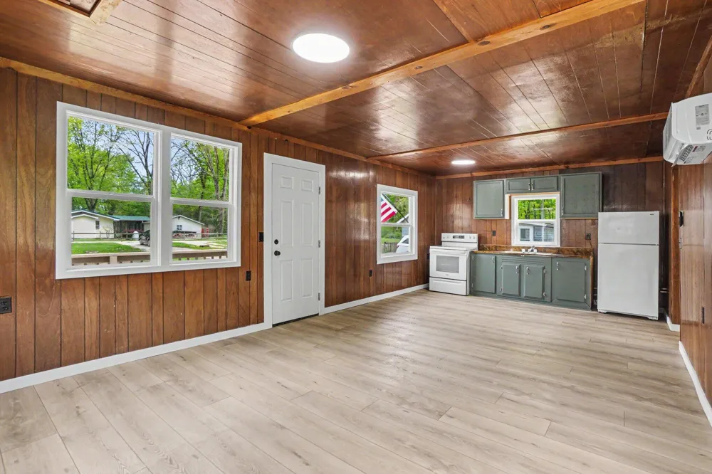 4206 S Shore Drive Cheshire Township, MI 49010