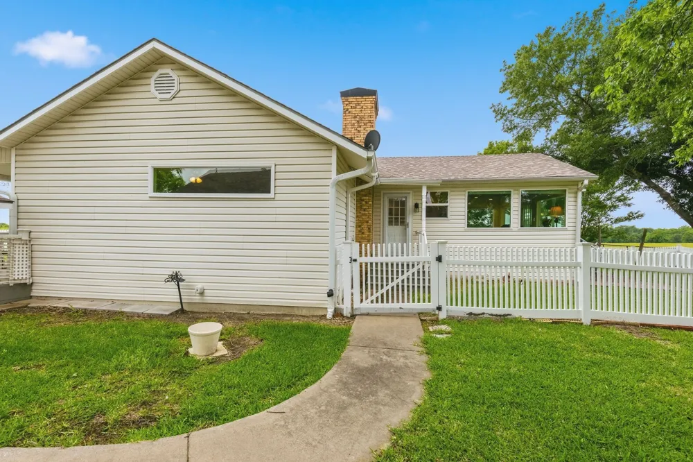 7635 County Road 4209 Campbell, TX 75422