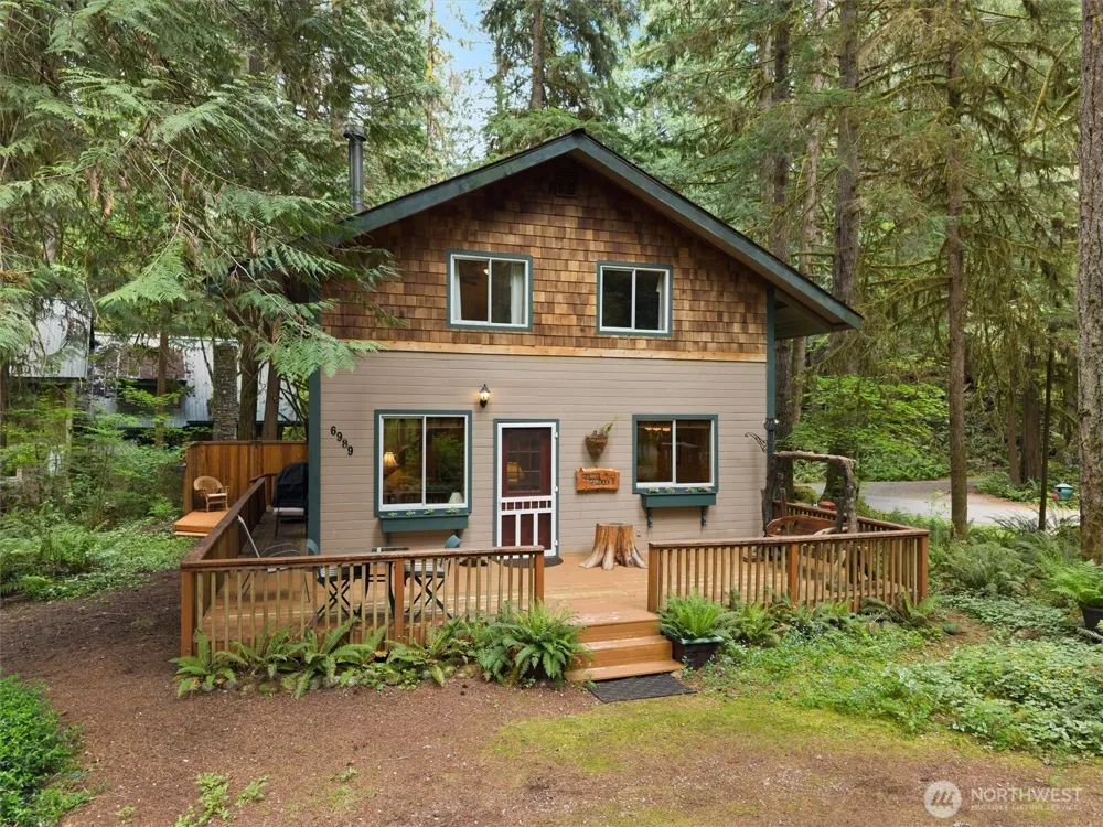 6989 Snoqualmie Place Glacier, WA 98244