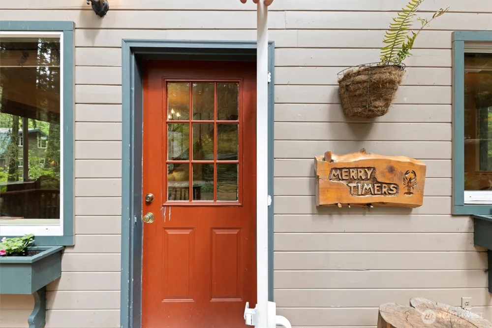 6989 Snoqualmie Place Glacier, WA 98244