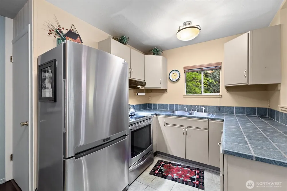 6989 Snoqualmie Place Glacier, WA 98244