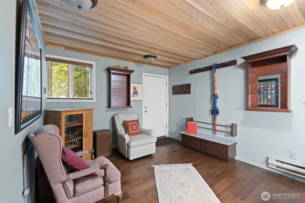 6989 Snoqualmie Place Glacier, WA 98244