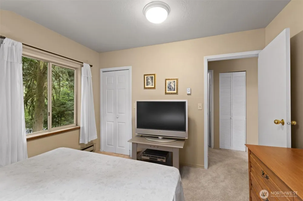 6989 Snoqualmie Place Glacier, WA 98244