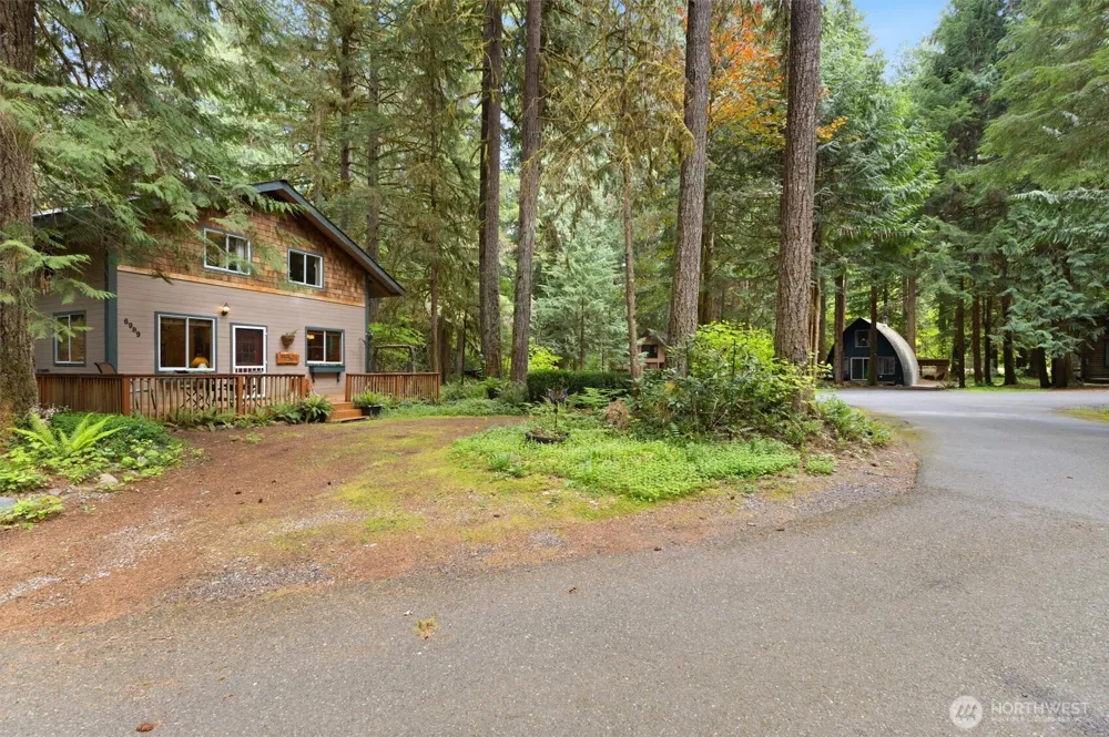 6989 Snoqualmie Place Glacier, WA 98244